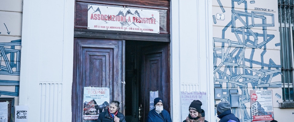 allarme tubercolosi a torino nel centro sociale di askatasuna fdi intervenga il sindaco prima che sia troppo tardi da Secoloditalia.it allarme tubercolosi a torino nel centro sociale di askatasuna fdi intervenga il sindaco prima che sia troppo tardi