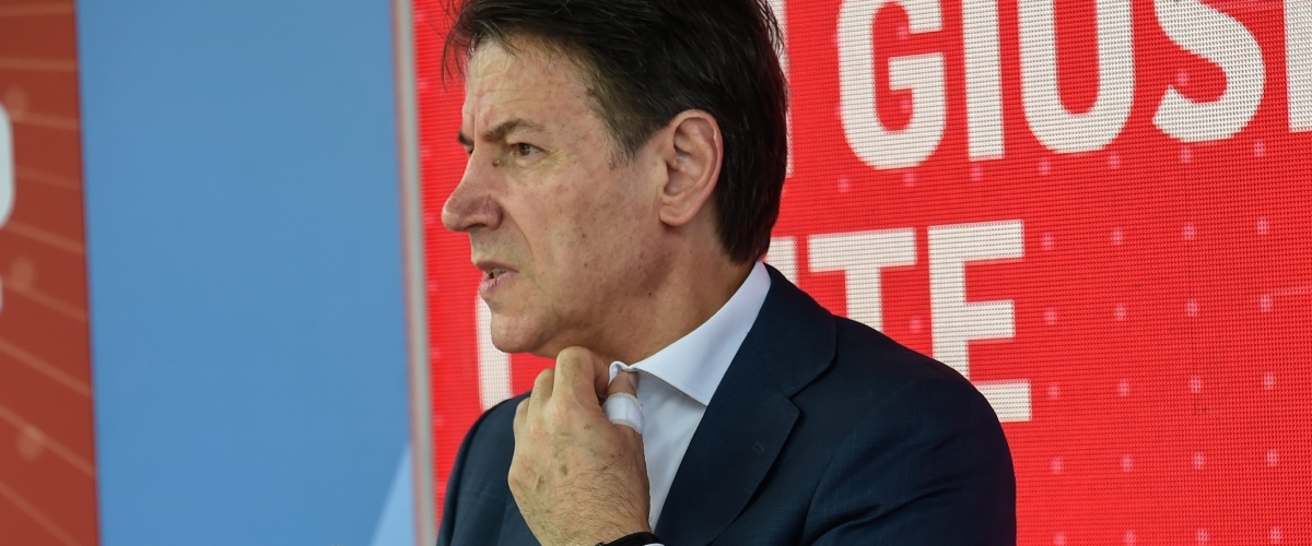 Per Conte il 4% in Toscana è un trionfo. La vera vittoria schiacciante? Quella dell’astensione. Ma non ditelo a Giuseppi Per Conte il 4% in Toscana è un trionfo. La vera vittoria schiacciante? Quella dell’astensione. Ma non ditelo a Giuseppi