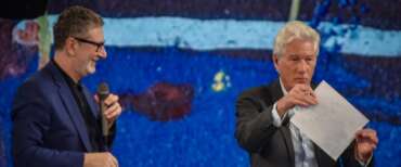 Fabio Fazio si imbarca sulla Flotilla con Richard Gere alla prima di “Che tempo che fa”: pronti e via contro il governo