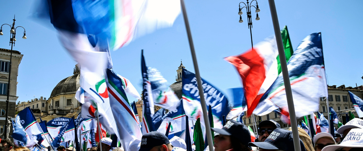 Supermedia, vento in poppa per FdI con il 30,5%: il risultato migliore dalle europee. Prosegue il crollo dei 5Stelle Supermedia, vento in poppa per FdI con il 30,5%: il risultato migliore dalle europee. Prosegue il crollo dei 5Stelle