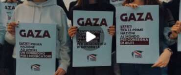Flash mob di Gioventù nazionale a Torino: “Italia tra i primi Paesi al mondo per gli aiuti a Gaza” (video)
