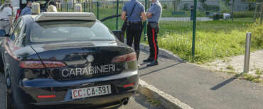 Milano, arrestato l’uomo che ha accoltellato la moglie al viso: si chiama Luigi Morcaldi. Tradito dal cellulare