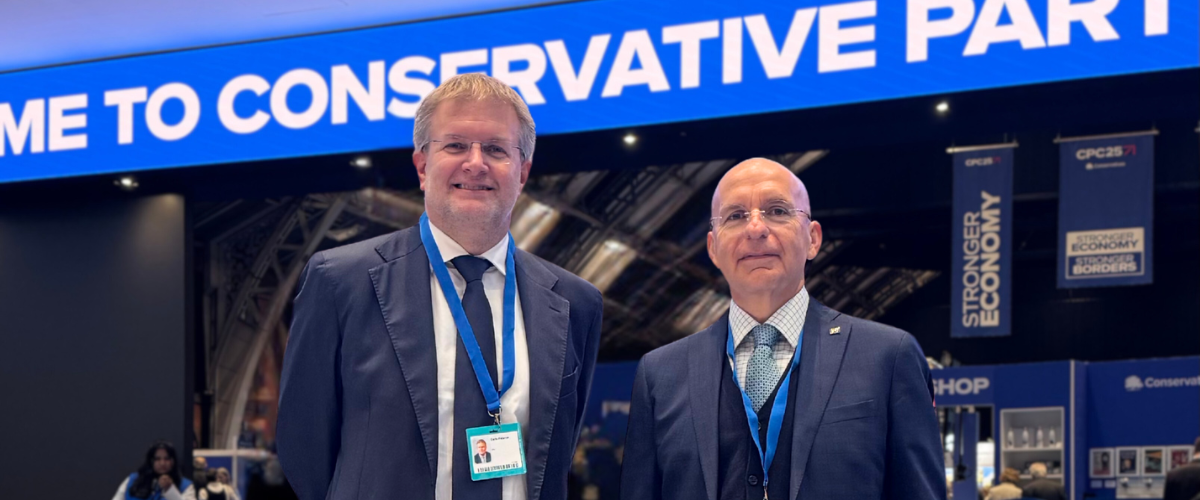 Manchester, l’asse conservatore si salda sotto l’egida dell’Idu: la missione di Fidanza e Giordano alla Conferenza dei Tories