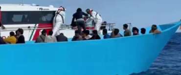 Migranti, l’Olanda segue l’Italia ed esternalizza i respingimenti in Uganda