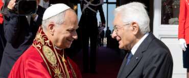 Papa Leone XIV ringrazia l’Italia e rovescia la retorica della sinistra: “Grazie per quanto fate per i migranti”