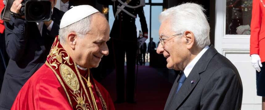 Papa Leone XIV ringrazia l’Italia e rovescia la retorica della sinistra: “Grazie per quanto fate per i migranti” Papa Leone XIV ringrazia l’Italia e rovescia la retorica della sinistra: “Grazie per quanto fate per i migranti”