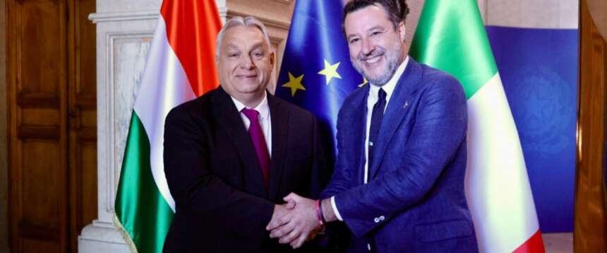 Salvini vede Orban al Ministero: piena sintonia e le foto davanti al plastico del Ponte sullo Stretto Salvini vede Orban al Ministero: piena sintonia e le foto davanti al plastico del Ponte sullo Stretto