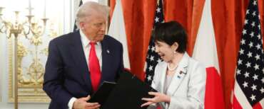Accoglienza trionfale per Trump a Tokyo: la premier Takaichi lo candida al Nobel per la pace. Prossima tappa Seul