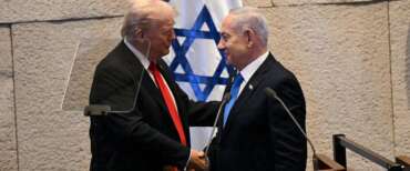Trump alla Knesset: “La pace non è una speranza, ma una realtà”. E Netanyahu lo ringrazia per aver riportato gli ostaggi
