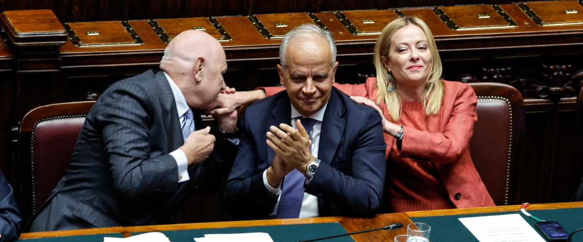 Centrodestra soddisfatto: “Processare il governo una richiesta lunare”. E la sinistra ultrà strepita: Meloni ha scritto una pagina buia Centrodestra soddisfatto: “Processare il governo una richiesta lunare”. E la sinistra ultrà strepita: Meloni ha scritto una pagina buia