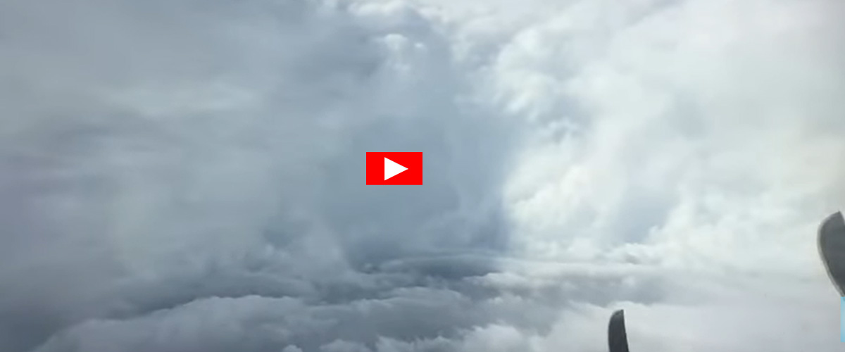 Le spaventose immagini dall’occhio del ciclone Melissa (tra i più potenti della storia) che sta per abbattersi sulla Giamaica