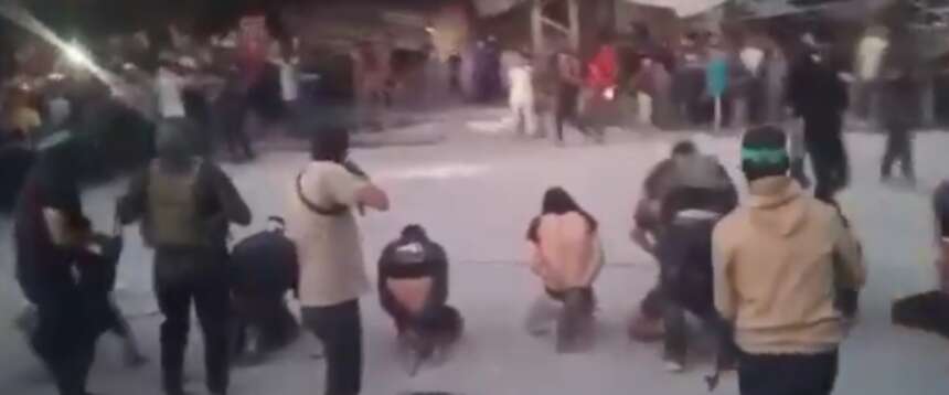 Hamas festeggia la pace fucilando la gente in piazza: silenzio di tomba di Albanese e dei reduci della Flotilla (video) Hamas festeggia la pace fucilando la gente in piazza: silenzio di tomba di Albanese e dei reduci della Flotilla (video)