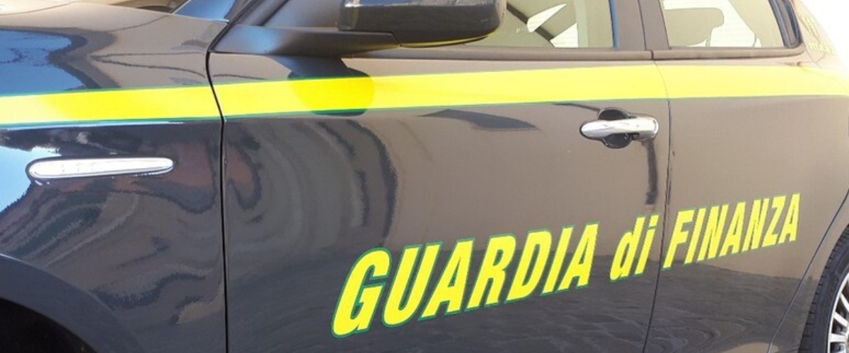 ruba un milione e mezzo di fondi dati in beneficenza per ristrutturare casa arrestata la contabile di actionaid