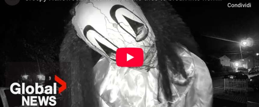 Halloween criminale: assaltano una casa camuffati da mostri e terrorizzano gli inquilini, è caccia agli aggressori (video) Halloween criminale: assaltano una casa camuffati da mostri e terrorizzano gli inquilini, è caccia agli aggressori (video)