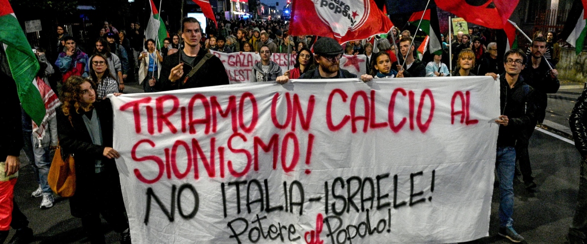 Bufera sul tg3, giornalista choc: “L’Italia potrà eliminare Israele, almeno sul campo”. Violenze pro Pal fuori dallo stadio Bufera sul tg3, giornalista choc: “L’Italia potrà eliminare Israele, almeno sul campo”. Violenze pro Pal fuori dallo stadio