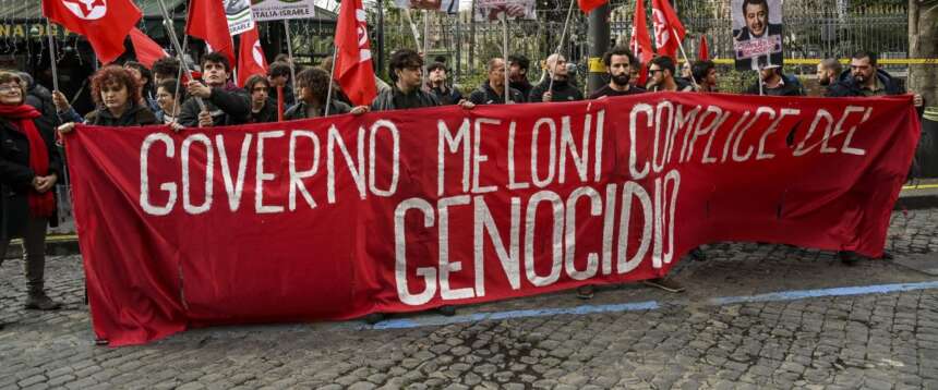 Una delle tante manifestazioni pro-Pal che hanno accusato il governo Meloni di essere “complice di genocidio” Una delle tante manifestazioni pro-Pal che hanno accusato il governo Meloni di essere “complice di genocidio”