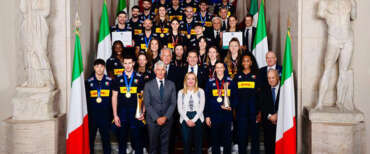Il volley maschile e femminile celebrato da Mattarella e Meloni. “Siete formidabili”. “Ci avete regalato emozioni incredibili”