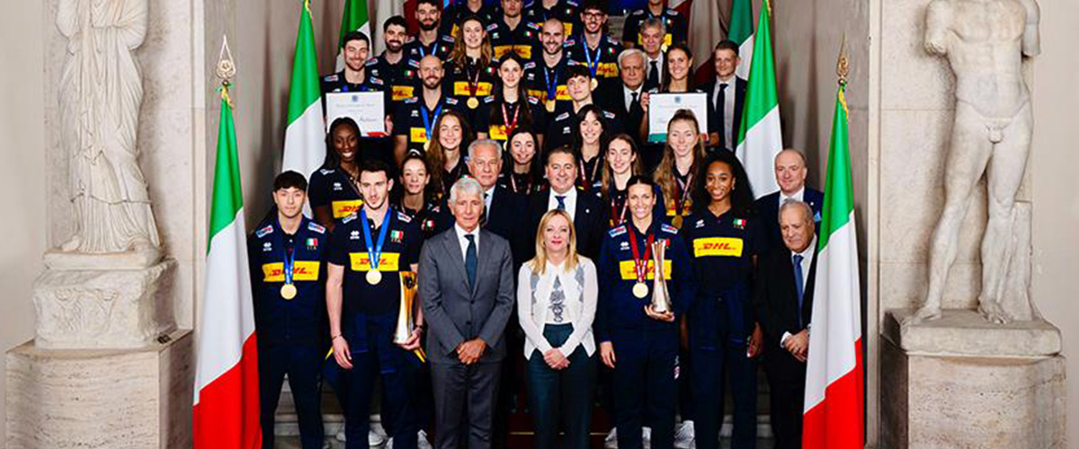 Il volley maschile e femminile celebrato da Mattarella e Meloni. “Siete formidabili”. “Ci avete regalato emozioni incredibili”