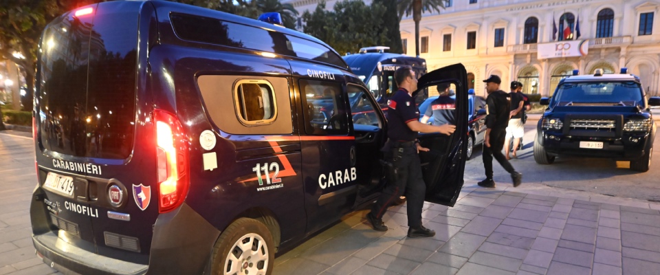 truffe sui centri d8217accoglienza per i migranti scattano le misure cautelari per cinque persone coinvolte nella gestione