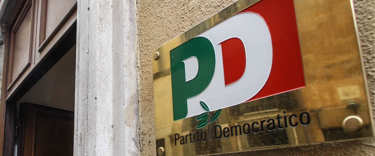 Il Pd compie 18 anni, ma l’età matura resta lontana: litigano pure facendosi gli auguri Il Pd compie 18 anni, ma l’età matura resta lontana: litigano pure facendosi gli auguri