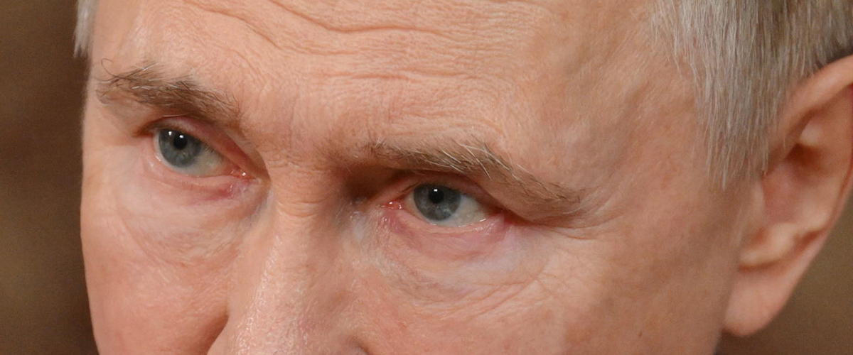 Petrolio, armi e sanzioni: Putin all’angolo. Da Mosca minacce all’Occidente: “Pronti a schiacciarvi” Petrolio, armi e sanzioni: Putin all’angolo. Da Mosca minacce all’Occidente: “Pronti a schiacciarvi”
