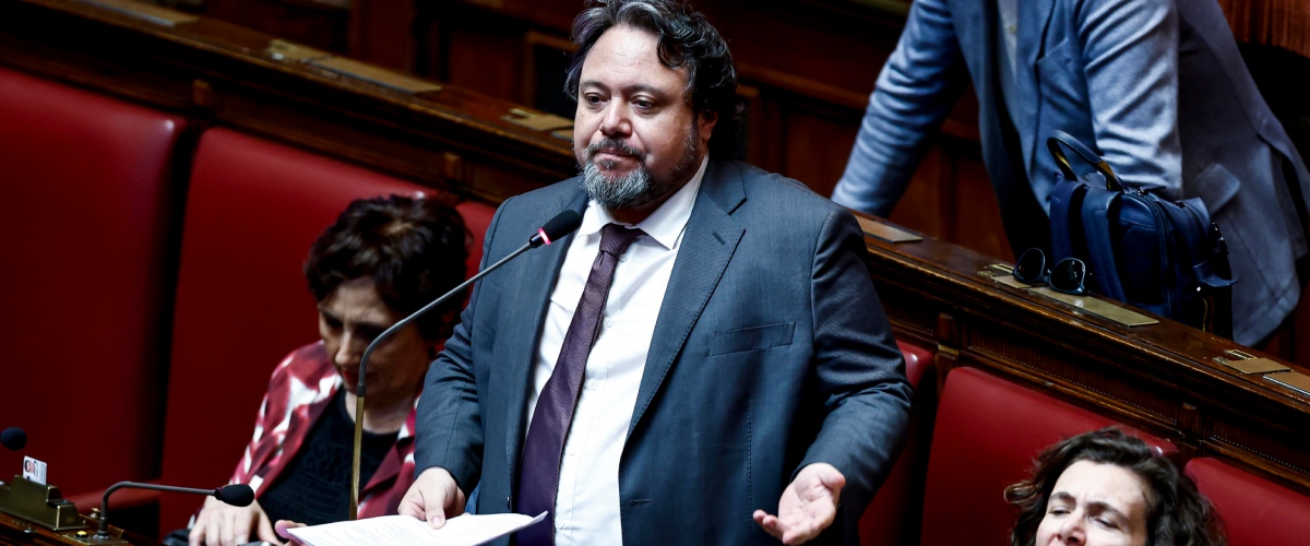 Attentato a Ranucci, l’orrore del grillino Dario Carotenuto: “Il governo è il mandante morale dell’attentato”