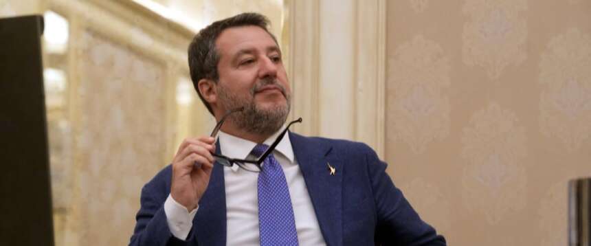 Salvini fulmina con l’ironia Schlein e Conte Salvini fulmina con l’ironia Schlein e Conte