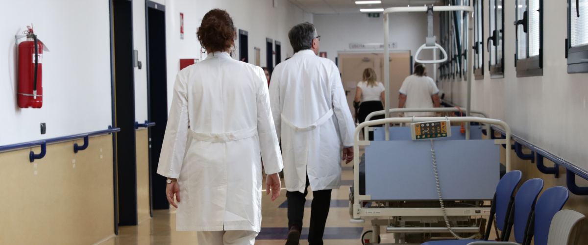 Più medici e infermieri, meno liste d’attese: con la manovra i fondi per la sanità 2026 arrivano a 7,4 miliardi Più medici e infermieri, meno liste d’attese: con la manovra i fondi per la sanità 2026 arrivano a 7,4 miliardi