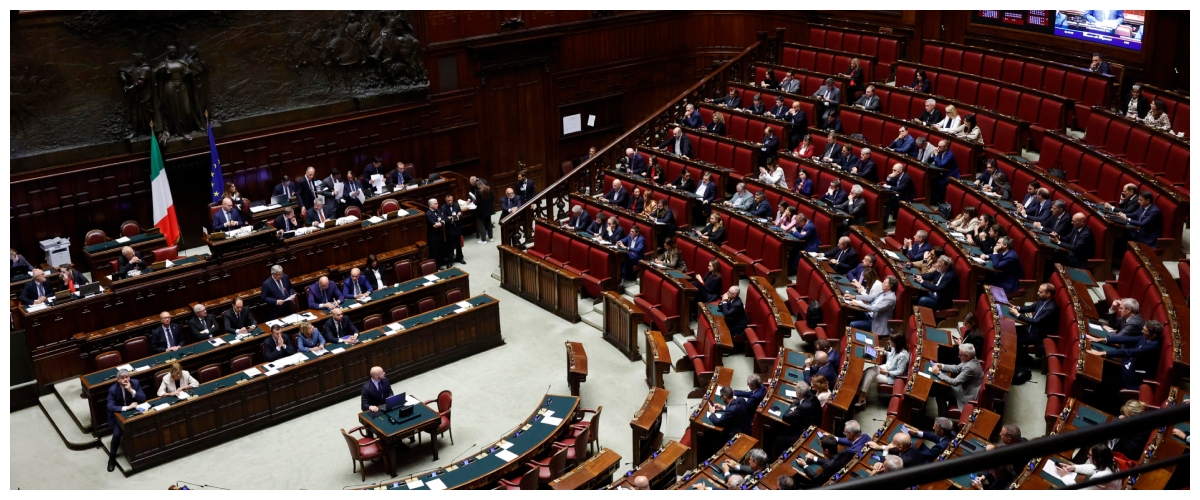 flotilla scintille in aula tra 5stelle e maggioranza chi incendia le piazze uccide la democrazia
