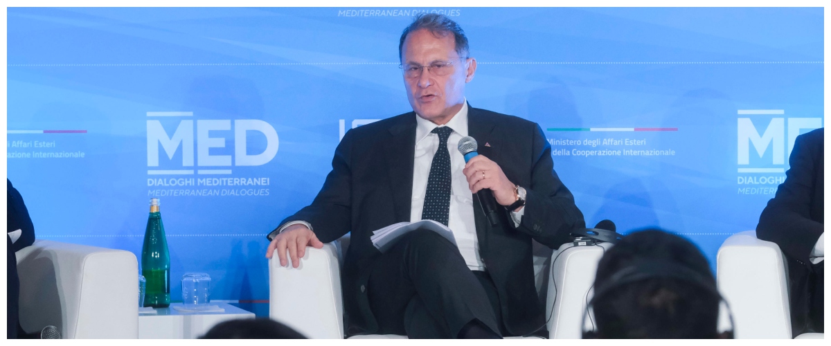 Cirielli lancia il piano per l’occupazione in Campania: “Serve un cambio di passo su lavoro e formazione” Cirielli lancia il piano per l’occupazione in Campania: “Serve un cambio di passo su lavoro e formazione”