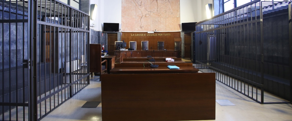 Prato, condannato a sette anni e sei mesi un ex soldato cinese per il tentato omicidio di un imprenditore connazionale Prato, condannato a sette anni e sei mesi un ex soldato cinese per il tentato omicidio di un imprenditore connazionale