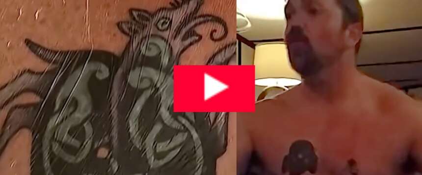 Usa, candidato dem al Senato copre il tatuaggio col teschio nazista: “Ero molto ubriaco”. Ma c’è chi non gli crede… (video) Usa, candidato dem al Senato copre il tatuaggio col teschio nazista: “Ero molto ubriaco”. Ma c’è chi non gli crede… (video)