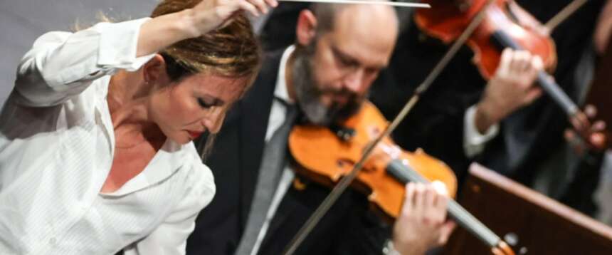 Figuraccia del M5S sulla nomina della Venezi al Colon di Buenos Aires. Il sovrintendente: “E’ un’eccellenza, la vogliono gli artisti” Figuraccia del M5S sulla nomina della Venezi al Colon di Buenos Aires. Il sovrintendente: “E’ un’eccellenza, la vogliono gli artisti”