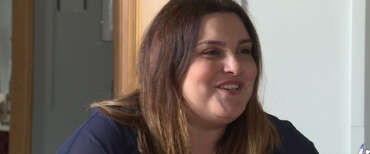 Sindaca del Pd offende la Meloni: “E’ una str… ha ragione De Luca”. FdI: “Mancanza di rispetto” (video)