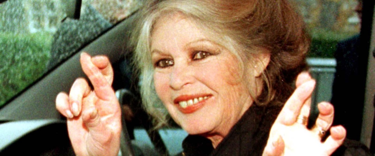 Paura per Brigitte Bardot, l’attrice nuovamente in ospedale a Tolone: e il silenzio del suo entourage alimenta dubbi e ansia