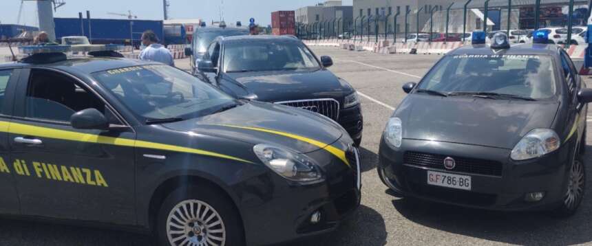 Operazione “Broken wall”: scoperta una frode cinese da 90 milioni. FdI: “La commissione Ue prenda provvedimenti”