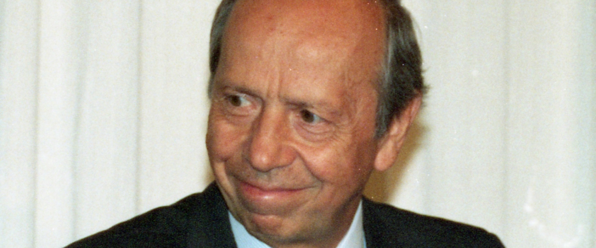 Lamberto Dini elogia le mosse del governo: “Alla legge di Bilancio do voto 8. Il sì al referendum sulla giustizia vincerà con il 60%” Lamberto Dini elogia le mosse del governo: “Alla legge di Bilancio do voto 8. Il sì al referendum sulla giustizia vincerà con il 60%”