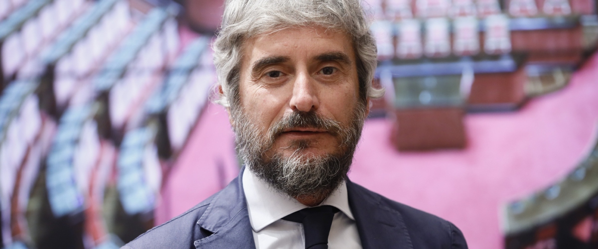 osho punta su fico fonte comica inesauribile dal bus alla barca ma anche macron regala le sue perle ecco i preferiti del vignettista