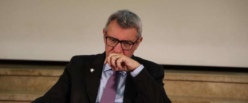 “Abbiamo alzato gli stipendi nonostante Landini”: il governo al lavoro per un milione e mezzo di dipendenti statali