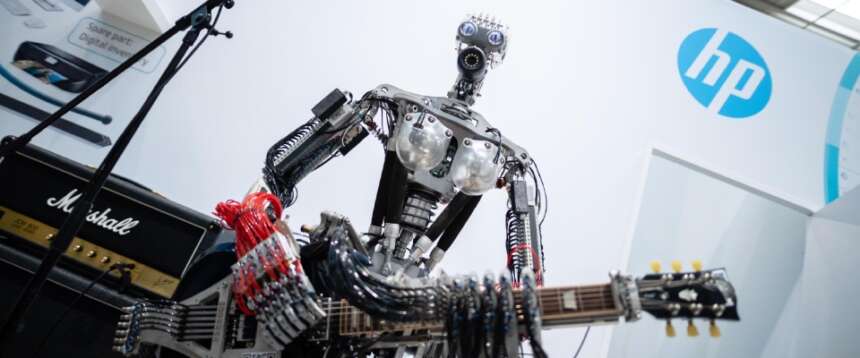 Hp lascia senza lavoro seimila persone per investire sull’intelligenza artificiale: ecco il piano della compagnia