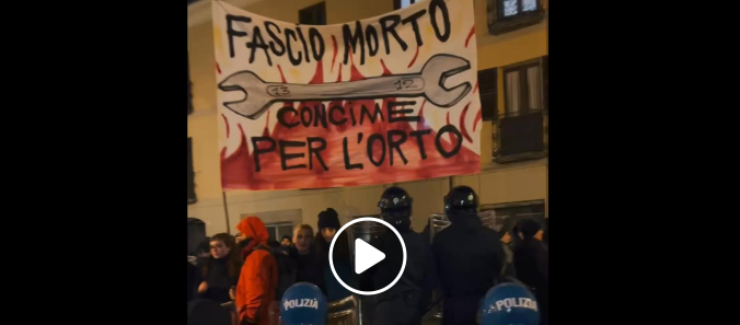 Chiave inglese e slogan su «uccidere un fascista»: contro Ramelli l’ignobile show degli “zombie” antifà. Guarda il video