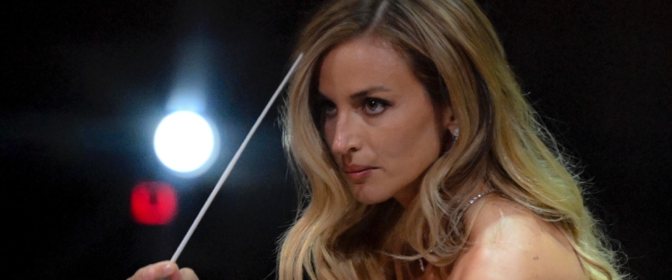 “La Fenice”, clamoroso flop delle proteste anti Venezi: gli abbonamenti s’impennano. FdI: “Demolito il catastrofismo della sinistra”