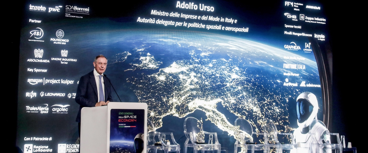 Spazio, il ministro Urso rilancia la collaborazione Italia-Francia-Regno Unito