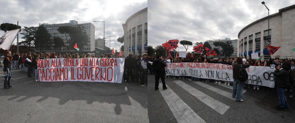 Pro Pal, ambientalisti e studenti di sinistra a Roma contro Meloni: la maschera del premier al contrario e la foto macchiata di rosso Pro Pal, ambientalisti e studenti di sinistra a Roma contro Meloni: la maschera del premier al contrario e la foto macchiata di rosso