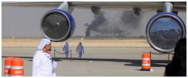 Airshow di Dubai finisce in tragedia: caccia indiano si schianta davanti alla folla (video)