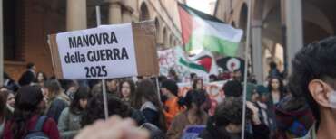 Una manifestazione dei collettivi bolognesi