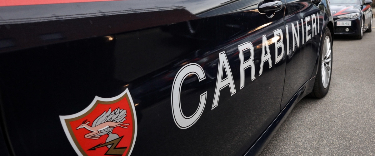 pedina l8217ex moglie ovunque e cerca di darle fuoco arrestato un 46enne romeno