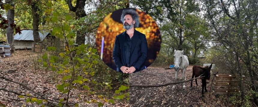 Famiglia nel bosco, Cristicchi infiamma il web: “Bambini rapiti da un sistema demoniaco”