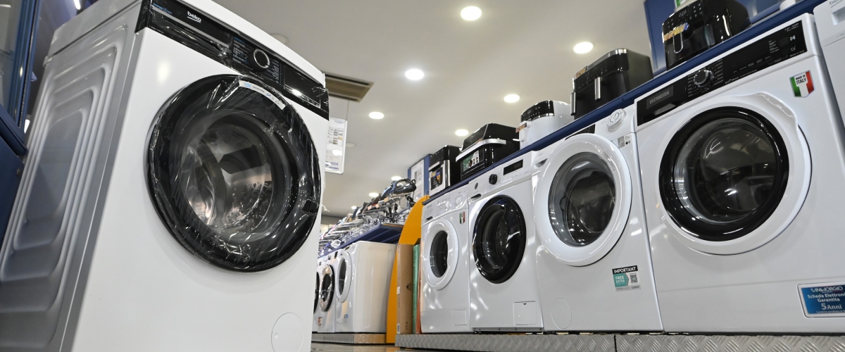 Al via il bonus elettrodomestici, tutto pronto il click day del 18 novembre: sconti fino a 200 euro, come richiederlo