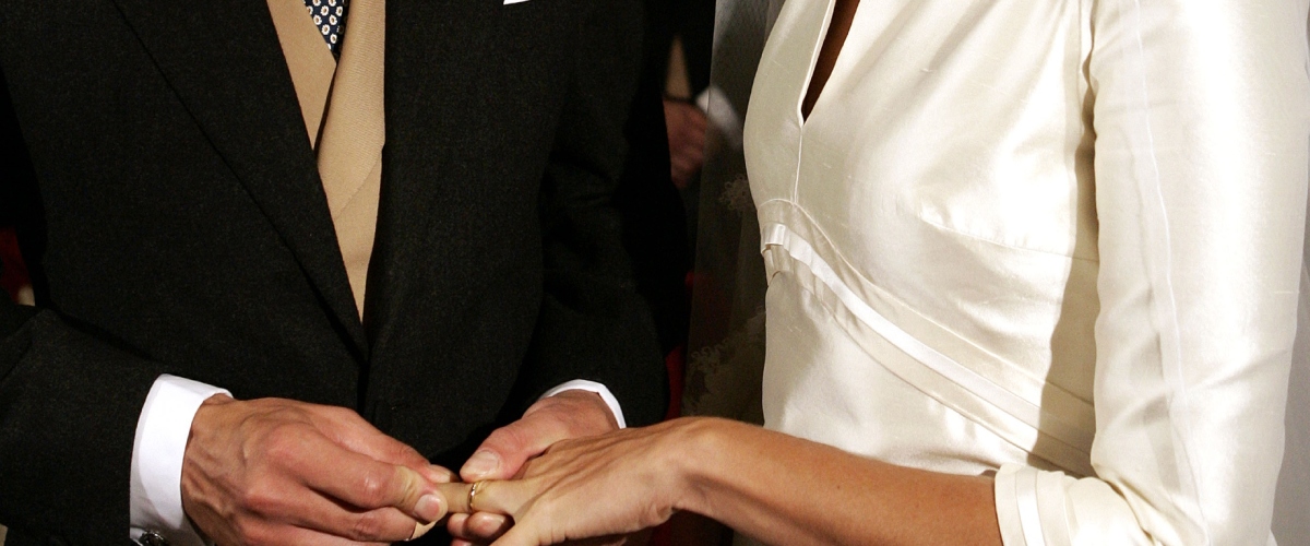 Il Vaticano riafferma la “sola carne” uomo donna fondamento del matrimonio, mentre la Corte Ue sentenzia sulle nozze gay 